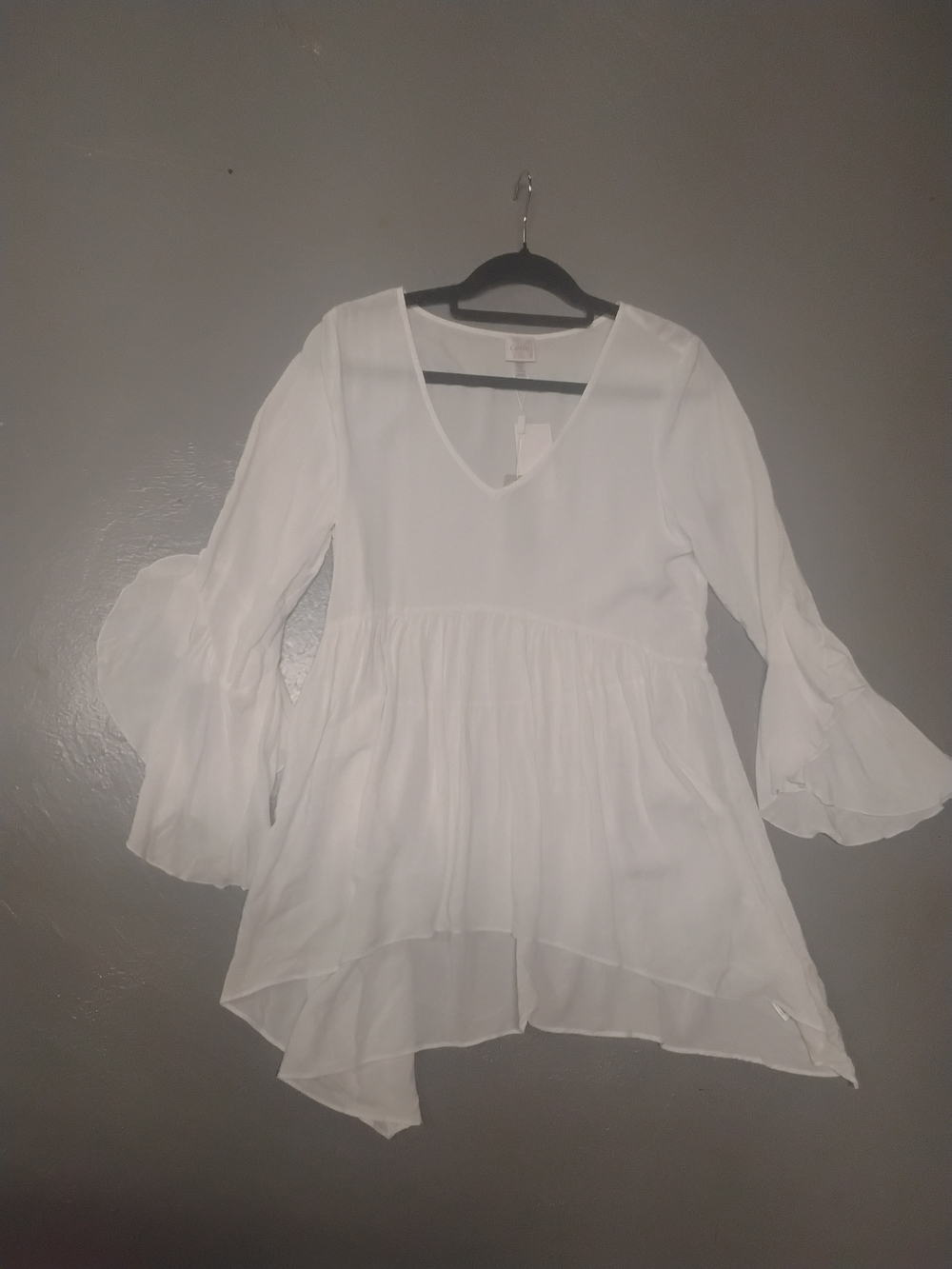 Cupio White V-Neck Tiered Bell-Sleeve Tunic